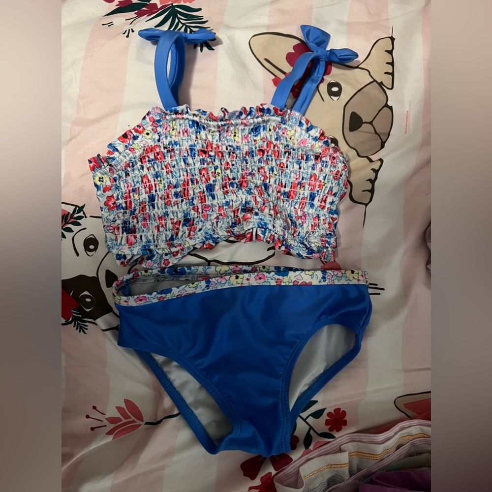Toddler bikini 5t like new